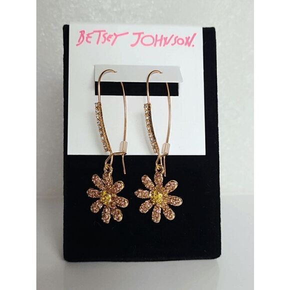 🌸 BETSEY JOHNSON Daisy Flower Shepherd Hook Pink Crystal Dangle Earrings NEW - Picture 4 of 14